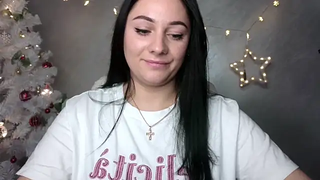 Snapshot of Emelyblum chatting on January 14, 2025, 12:00 am Emelyblum online show from January 14, 2025, 12:00 am