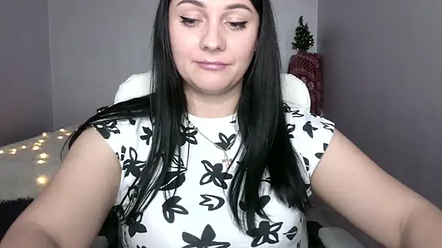 Emelyblum online show from January 15, 2025, 7:05 am