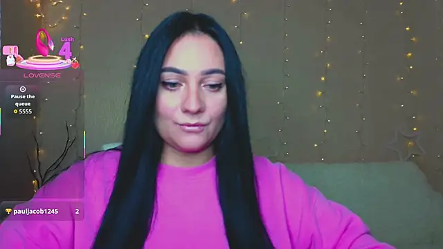 Emelyblum online show from November 17, 2025, 11:10 pm