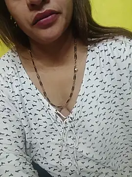 Snapshot of Sexyranibhabhi chatting on May 23, 2026, 3:05 pm Sexyranibhabhi online show from May 23, 2026, 3:05 pm