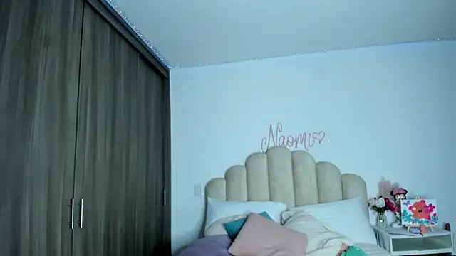 NaomiAsha online show from February 4, 2026, 11:20 pm