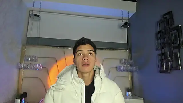 Snapshot of AndyPalmer_ chatting on January 11, 2025, 12:29 pm AndyPalmer online show from January 11, 2025, 12:29 pm