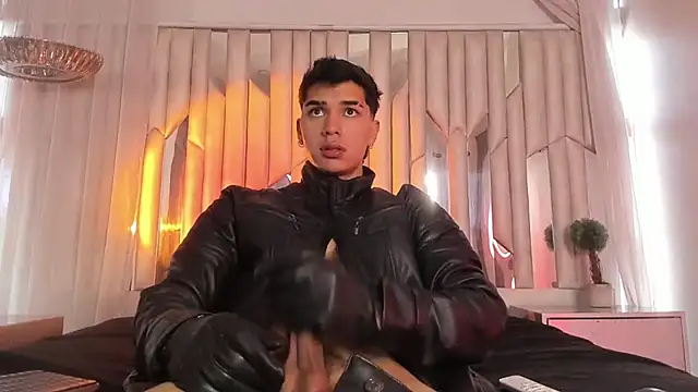 Snapshot of AndyPalmer_ chatting on February 21, 2025, 2:48 pm AndyPalmer online show from February 21, 2025, 2:48 pm