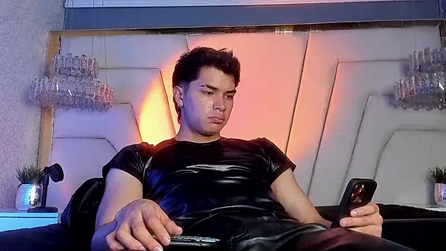 Snapshot of AndyPalmer_ chatting on February 27, 2025, 5:47 pm AndyPalmer online show from February 27, 2025, 5:47 pm