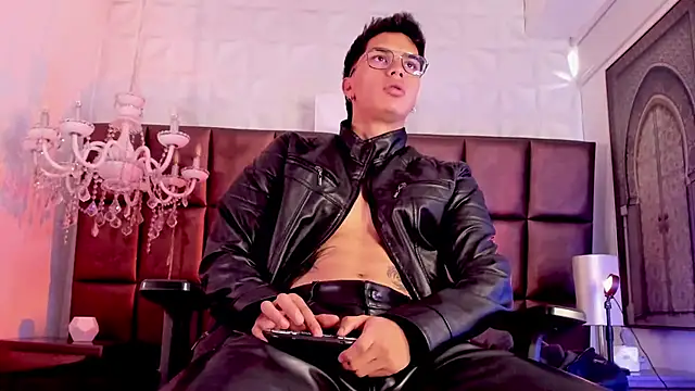 Snapshot of AndyPalmer_ chatting on March 12, 2025, 5:07 pm AndyPalmer online show from March 12, 2025, 5:07 pm