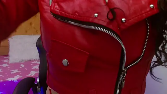 AlexandraJones  online show from February 16, 2025, 3:58 am