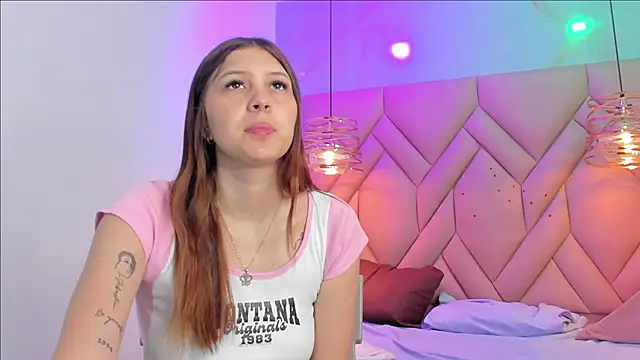 Snapshot of AngelaaCute_ chatting on February 22, 2026, 12:26 pm AngelaaCute online show from February 22, 2026, 12:26 pm