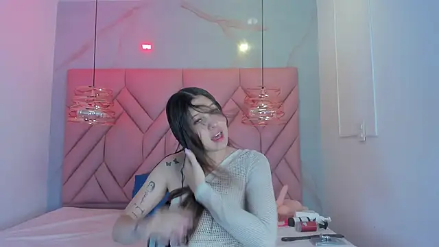 Snapshot of AngelaaCute_ chatting on May 6, 2026, 12:10 pm AngelaaCute online show from May 6, 2026, 12:10 pm