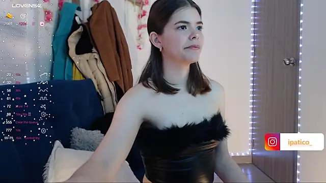 Snapshot of Alex_Camille chatting on December 12, 2024, 7:15 pm Alex Camille online show from December 12, 2024, 7:15 pm