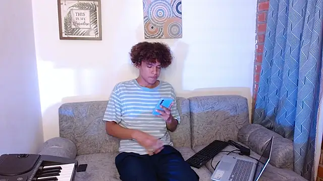 Snapshot of nickolas_moon chatting on January 16, 2025, 3:34 am nickolas moon online show from January 16, 2025, 3:34 am