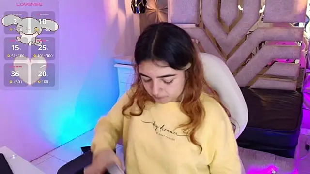 Snapshot of meraki_fraise chatting on November 6, 2025, 7:59 pm meraki fraise online show from November 6, 2025, 7:59 pm