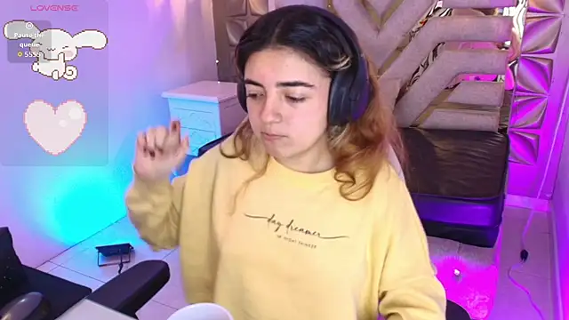 Snapshot of meraki_fraise chatting on November 16, 2025, 8:14 pm meraki fraise online show from November 16, 2025, 8:14 pm