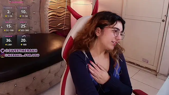 Snapshot of meraki_fraise chatting on December 14, 2025, 2:33 pm meraki fraise online show from December 14, 2025, 2:33 pm