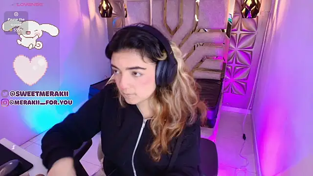 Snapshot of meraki_fraise chatting on December 16, 2025, 3:44 am meraki fraise online show from December 16, 2025, 3:44 am