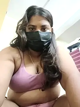 Hotmilfxox online show from May 8, 2026, 7:46 am