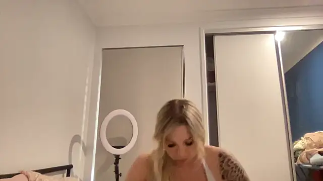 Snapshot of bootydollbaby chatting on June 23, 2026, 7:17 am bootydollbaby online show from June 23, 2026, 7:17 am