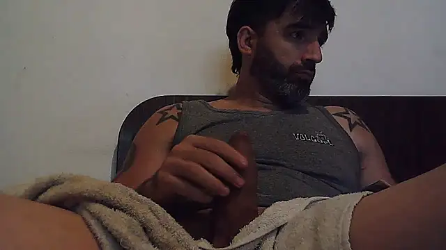 ozzypsico13 online show from December 16, 2025, 1:43 am