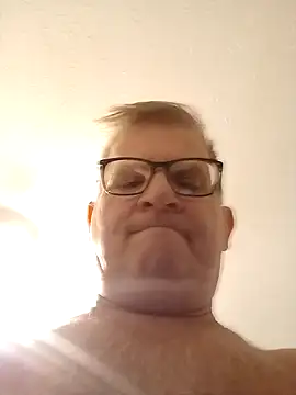 Snapshot of J83560Jason chatting on October 3, 2025, 4:15 pm J83560Jason online show from October 3, 2025, 4:15 pm