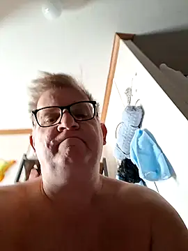 Snapshot of J83560Jason chatting on November 5, 2025, 1:22 pm J83560Jason online show from November 5, 2025, 1:22 pm