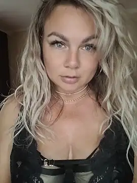 candy queeen online show from June 29, 2026, 5:46 am