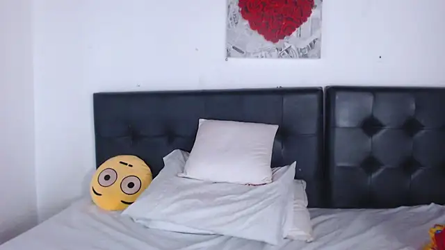 Amara Red online show from October 31, 2025, 11:44 am