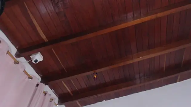 Amara Red online show from December 15, 2025, 11:25 am