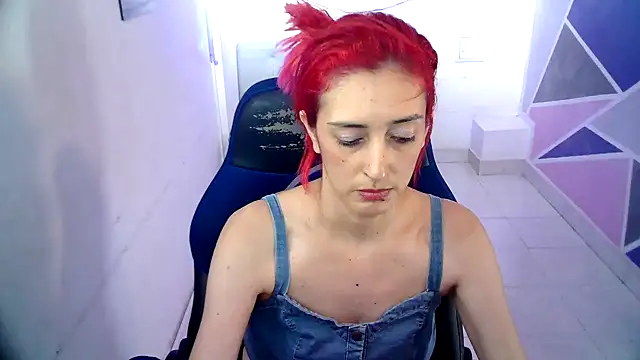 Snapshot of Ruby_Your_Milf chatting on December 26, 2024, 11:35 pm Ruby Your Milf online show from December 26, 2024, 11:35 pm