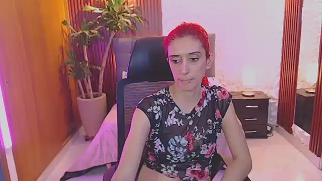 Snapshot of Ruby_Your_Milf chatting on February 26, 2025, 8:33 pm Ruby Your Milf online show from February 26, 2025, 8:33 pm