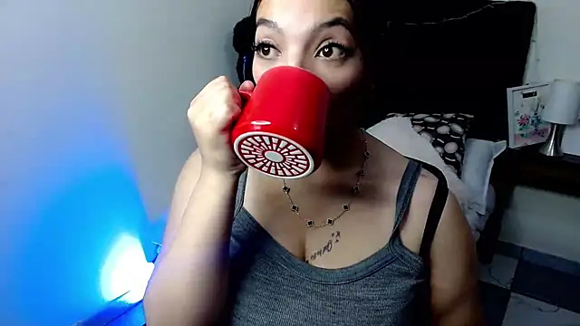 loren tits24 online show from June 12, 2026, 11:03 pm