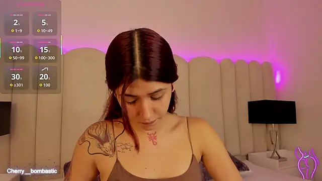 Snapshot of AnnyCherry_ chatting on November 12, 2025, 8:19 pm AnnyCherry online show from November 12, 2025, 8:19 pm