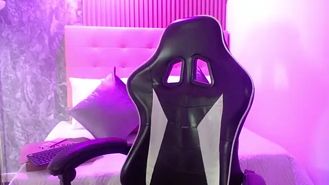 melody  bleir online show from September 20, 2025, 10:11 pm