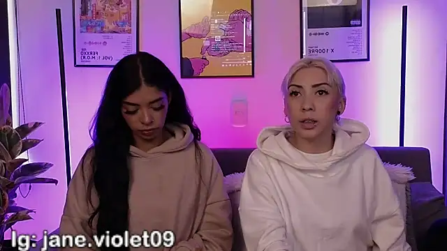 Snapshot of jane_hart_ chatting on December 3, 2025, 1:09 pm jane hart online show from December 3, 2025, 1:09 pm