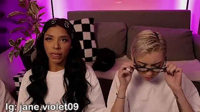 Snapshot of jane_hart_ chatting on December 19, 2025, 2:40 am jane hart online show from December 19, 2025, 2:40 am