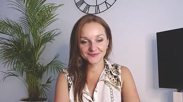 AliciaDesire online show from November 3, 2025, 1:56 pm