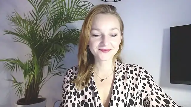 Snapshot of AliciaDesire chatting on January 19, 2026, 7:12 am AliciaDesire online show from January 19, 2026, 7:12 am