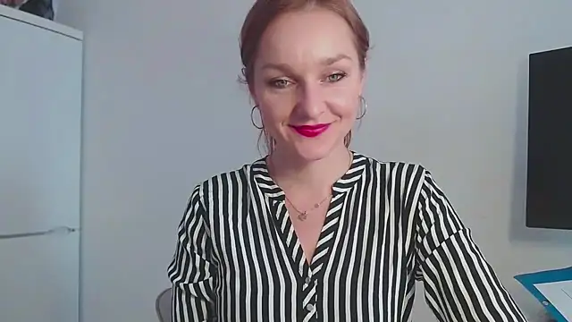 Snapshot of AliciaDesire chatting on February 24, 2026, 10:57 am AliciaDesire online show from February 24, 2026, 10:57 am