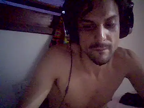 couplemilk online show from December 5, 2024, 7:27 am