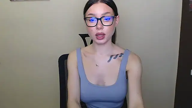 Snapshot of Cutesweetheart chatting on December 21, 2024, 2:26 pm Cutesweetheart online show from December 21, 2024, 2:26 pm