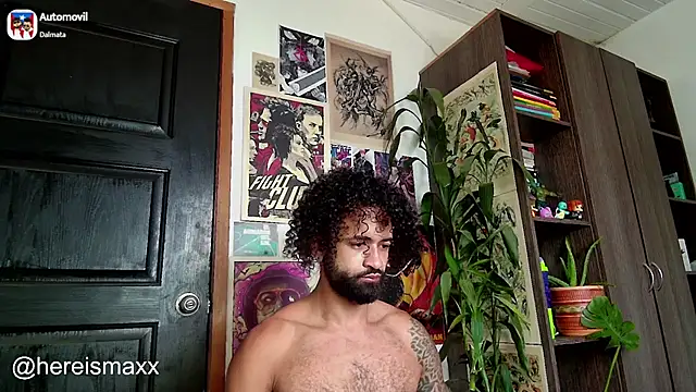 Snapshot of MaxG__ chatting on December 4, 2024, 5:22 pm MaxG online show from December 4, 2024, 5:22 pm