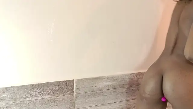 NatazhaQueen online show from April 12, 2026, 4:23 pm