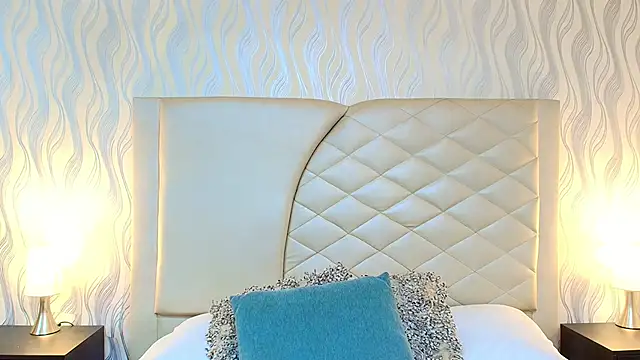 Snapshot of Amberr_Greyy chatting on November 29, 2025, 5:49 pm Amberr Greyy online show from November 29, 2025, 5:49 pm