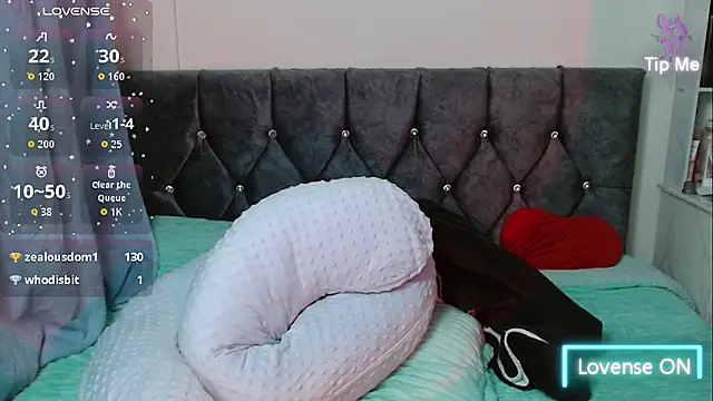 Shaarongp online show from May 27, 2026, 1:46 am