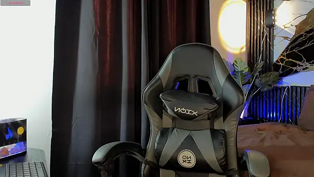 Snapshot of kyle_smithxx chatting on December 18, 2025, 8:15 pm kyle smithxx online show from December 18, 2025, 8:15 pm