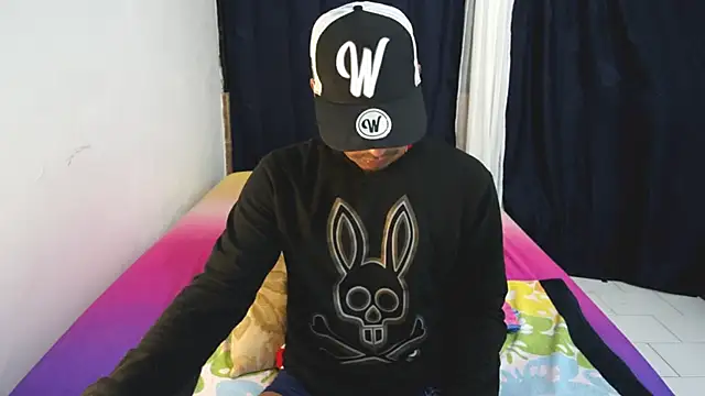 Snapshot of michaelhotbbc chatting on November 27, 2025, 4:14 am michaelhotbbc online show from November 27, 2025, 4:14 am