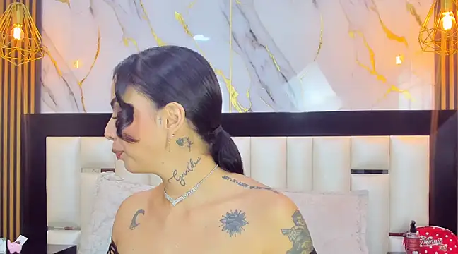 GiahDaniels online show from December 4, 2024, 5:05 am