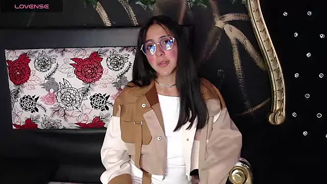 Snapshot of ling_ling24 chatting on December 23, 2024, 7:49 am ling ling24 online show from December 23, 2024, 7:49 am