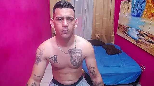 hugecocks hot online show from March 5, 2026, 12:06 am