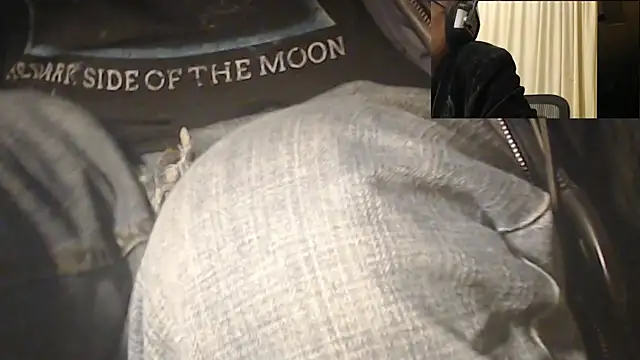 Snapshot of BrisonChase chatting on December 4, 2024, 3:04 am BrisonChase online show from December 4, 2024, 3:04 am