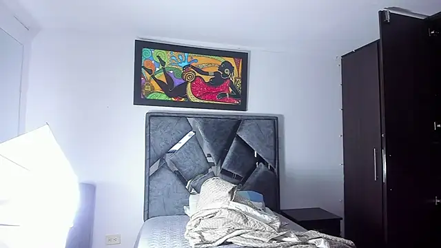 Vahiolet smith online show from November 8, 2025, 3:29 am