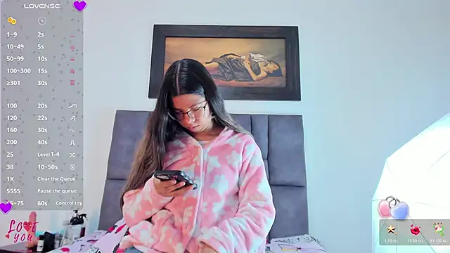 Vahiolet smith online show from March 28, 2026, 3:17 am